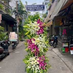 Kệ Hoa Chia Buồn Set 07