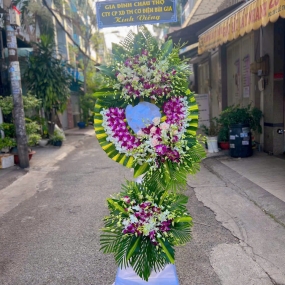 Kệ Hoa Chia Buồn Set 09