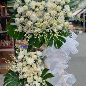 Kệ Hoa Chia Buồn Set 11