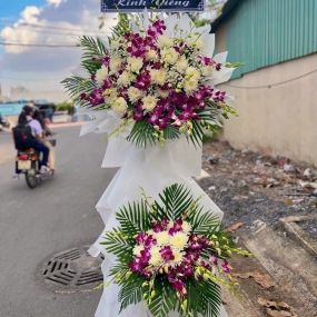 Kệ Hoa Chia Buồn Set 13